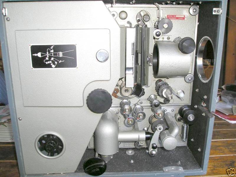 35MM SOUND MOVIE FILM PROJECTOR - PORTABLE - TABLE TOP 2.jpg